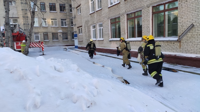 Пожарно-тактическое учение прошло в Северской школе-интернате (20.01.2021)