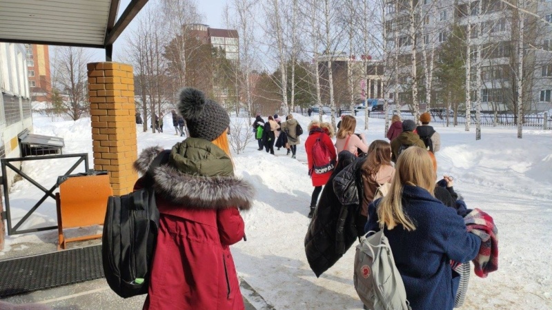 Пожарно-тактическое учение проведено в Северской гимназии (23.03.2021)