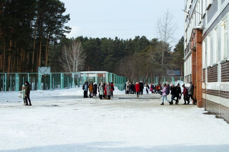 Пожарно-тактическое учение проведено в Северской гимназии (23.03.2021)