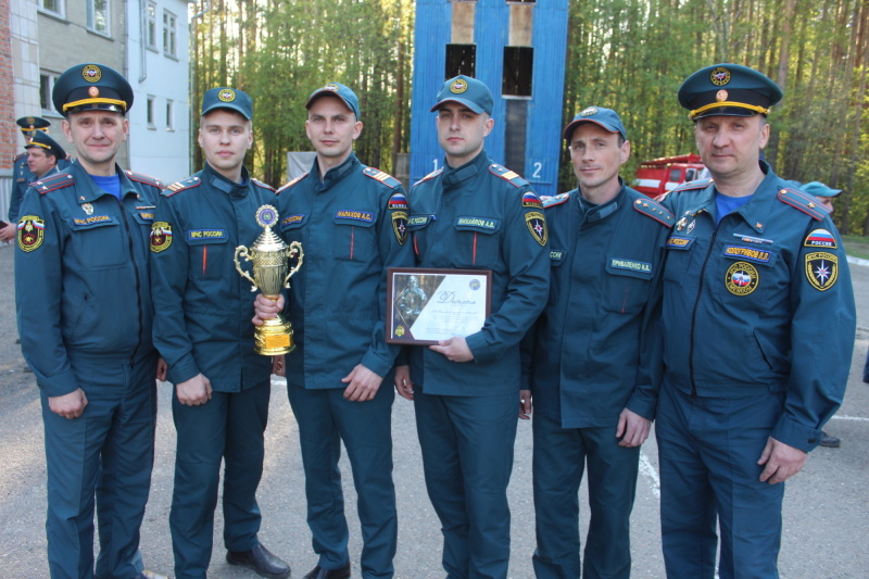 Северские огнеборцы завоевали 1 место в смотре-конкурсе «Лучшее звено газодымозащитной службы» среди пожарных Томской области (2021г.)