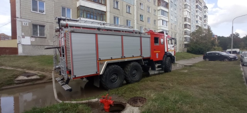 На пожаре в десятиэтажном жилом доме спасено 5 человек (11 сентября 2020)