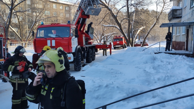 На пожаре в пятиэтажном доме пожарными спасено 8 человек (5 февраля 2021)