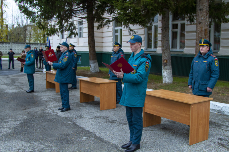 В Северске прошли праздничные мероприятия, посвященные 74-й годовщине со дня образования Специальной пожарной охраны России (9 октября 2021)