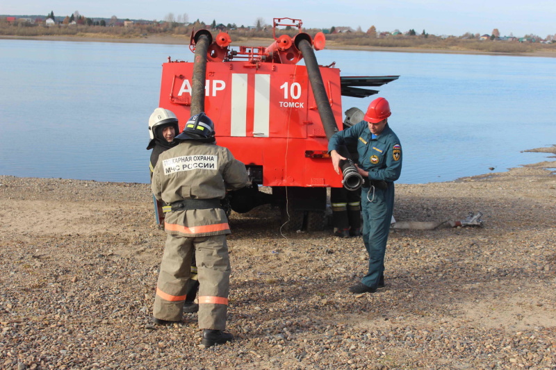 Соревнования по боевому развертыванию среди пожарных Главного управления МЧС России по Томской области (14 октября 2021 года)