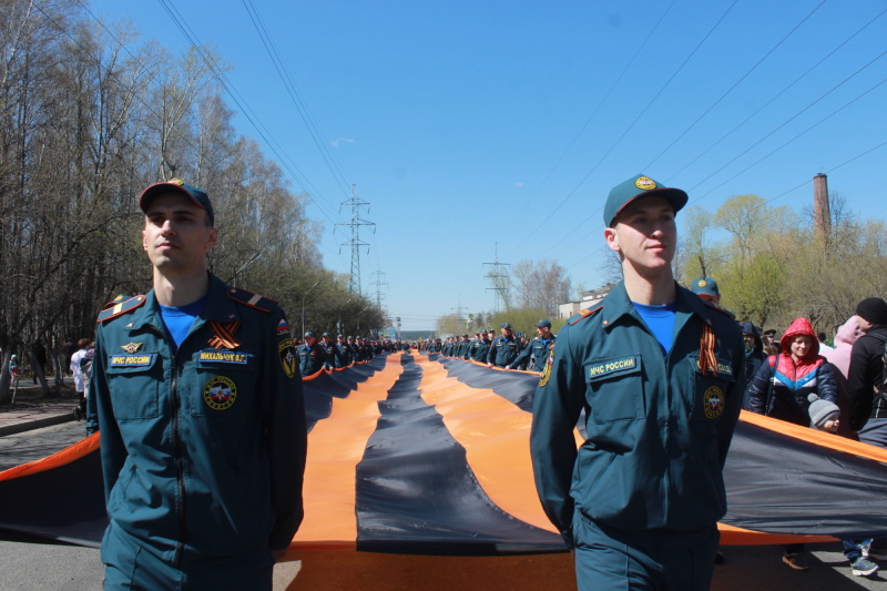 Сотрудники МЧС приняли участие в военном параде в честь 77-й годовщины Победы в Великой Отечественной войне (9 мая 2022 года)