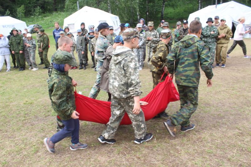 В деревне Малое Протопопово Томского района состоялось закрытие палаточного лагеря «Научись спасать жизнь»  (04.07.2022)