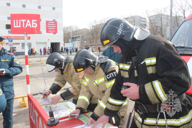 Пожарно-тактические учения прошли в торговом центре МираМикс (21.04.2023)