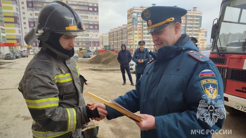 Томские пожарные приняли участие в соревнованиях по скоростному подъему «Вертикальный вызов» (25.11.2023)